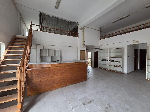 Armazém venda em Oliveira do Conde, Carregal do Sal