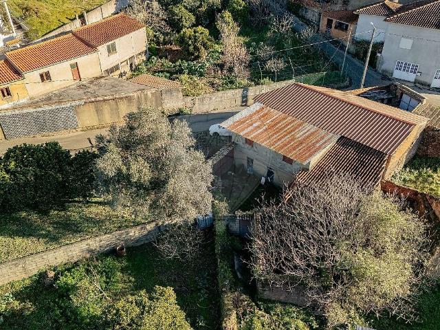 Armazém venda em Vila Nova de Monsarros, Anadia