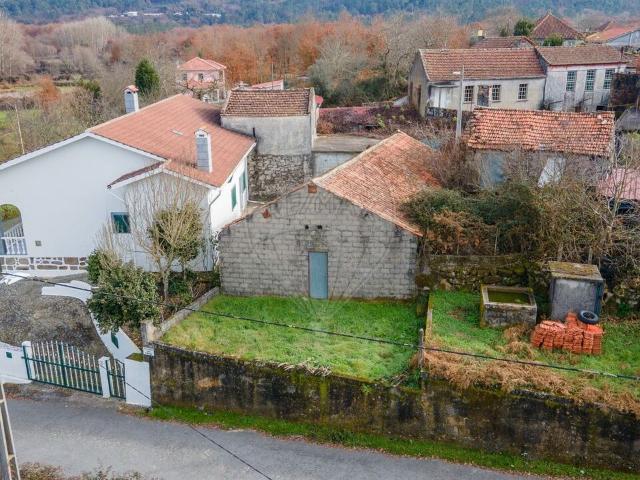 Armazém venda em Queirã, Viseu