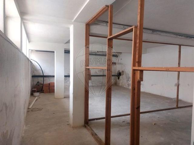 Armazém alugar em Leiria
