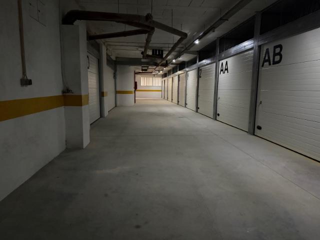 Armazém alugar em Vilar de Andorinho, Vila Nova De Gaia