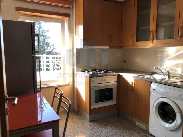 Apartamento alugar em Coimbra (Sé Nova, Santa Cruz, Almedina e São Bartolomeu), Coimbra