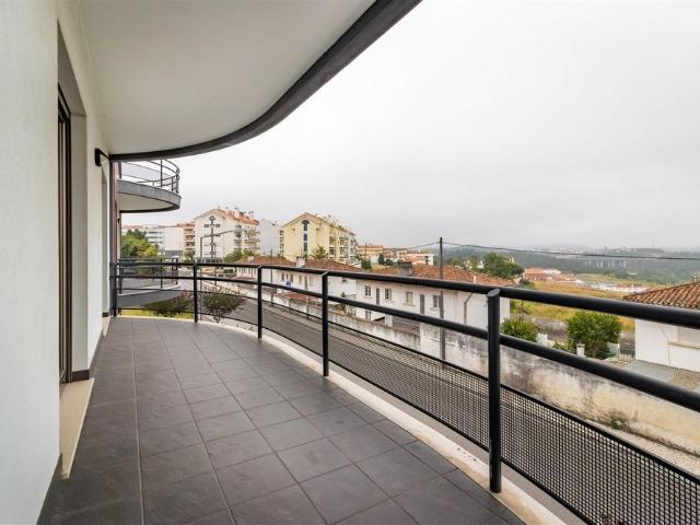 Apartamento alugar em Bairro dos Capuchos, Leiria