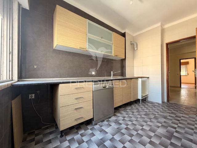 Apartamento alugar em Afonso Costa, Setúbal