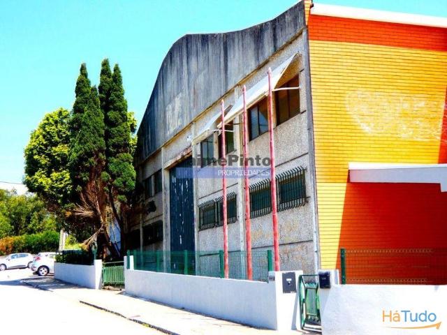 Armazém alugar em Vila Nova De Gaia, Porto
