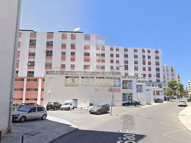 Garagem alugar em Setúbal