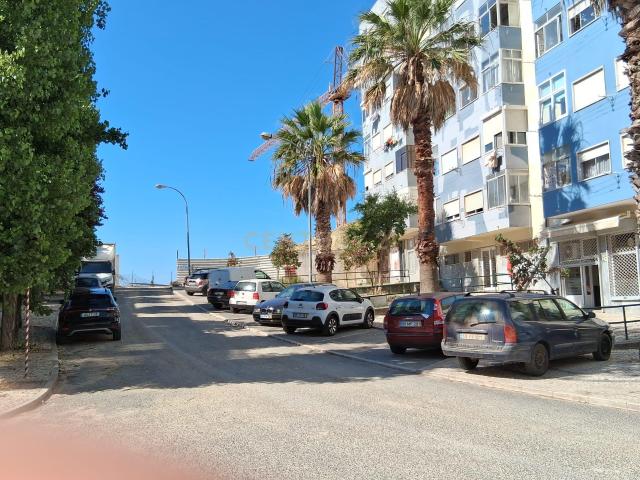 Loja alugar em Núcleo Urbano Histórico de Algés, Oeiras
