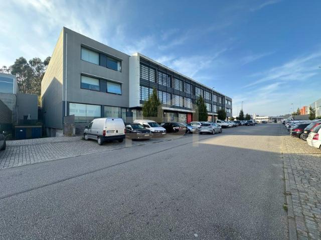 Garagem alugar em Gavião, Braga