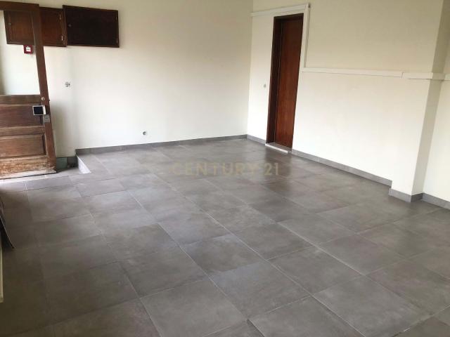 Loja alugar em Bairro da CHEUNI, Oeiras