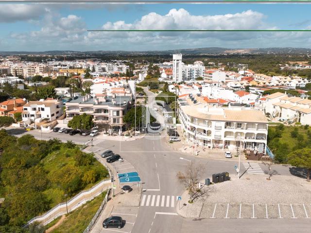 Loja alugar em Quarteira, Faro
