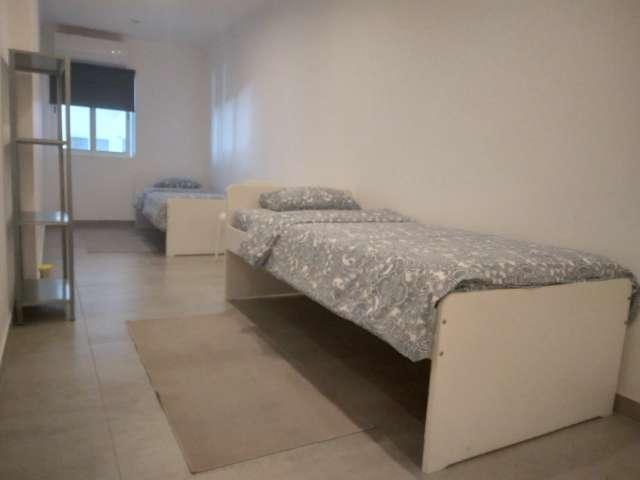 Quarto alugar em Bairro do Campo da Bola, Almada