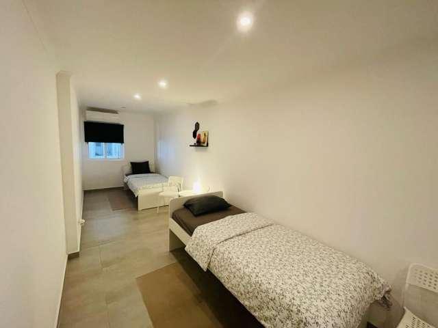 Quarto alugar em Bairro do Campo da Bola, Costa Da Caparica