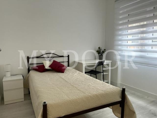Quarto alugar em Santiago Dos Velhos, Lisboa