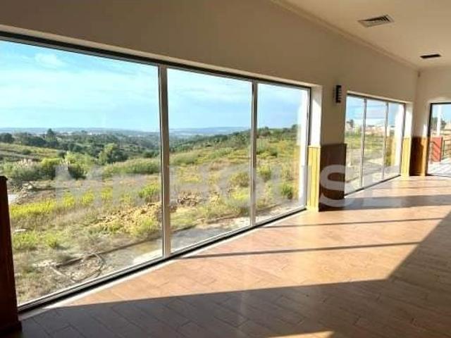 Loja alugar em Óbidos, Leiria