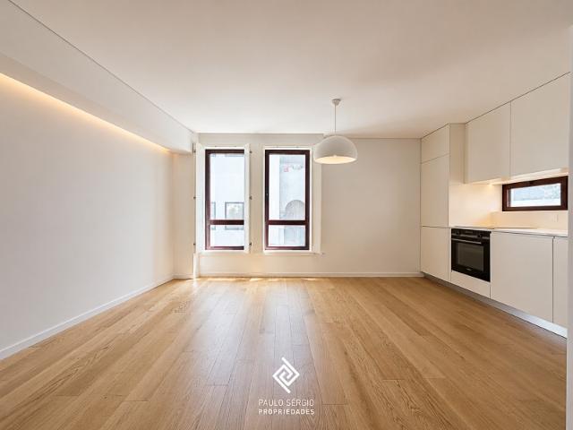 Apartamento alugar em Porto, Aldoar