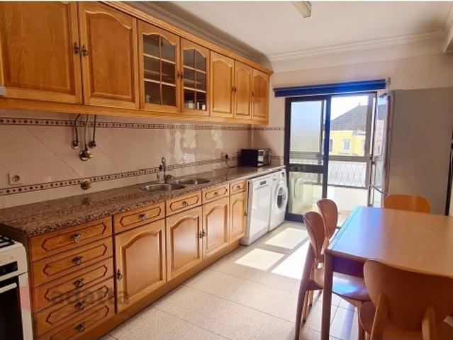 Apartamento alugar em Setúbal