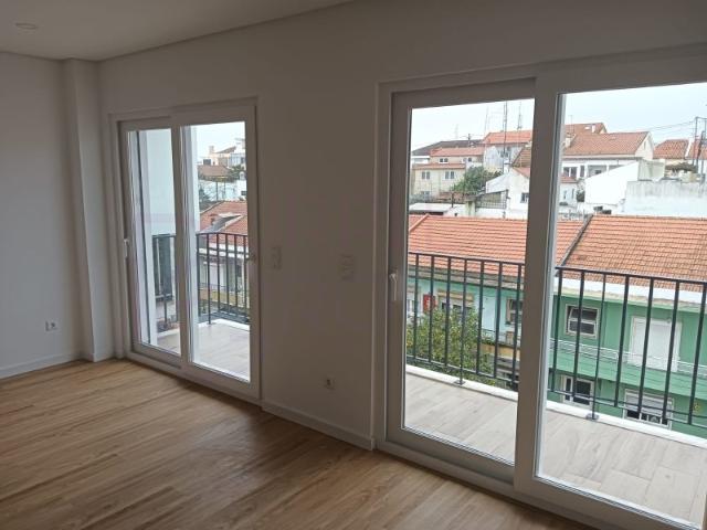 Apartamento alugar em Quinta das Amoreiras, Almada
