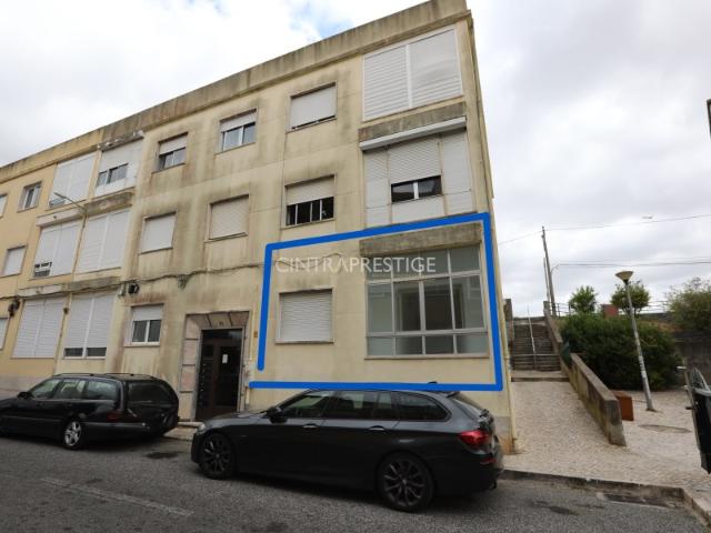 Apartamento alugar em Vale de Carenque, Queluz