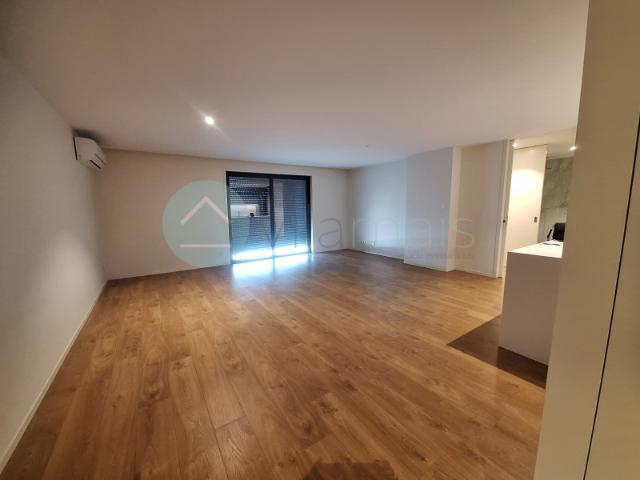 Apartamento alugar em Gondivai, Porto