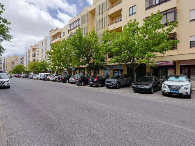 Apartamento alugar em Chegadinho, Almada