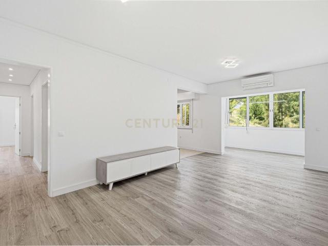 Apartamento alugar em Flamenga, Santiago Dos Velhos