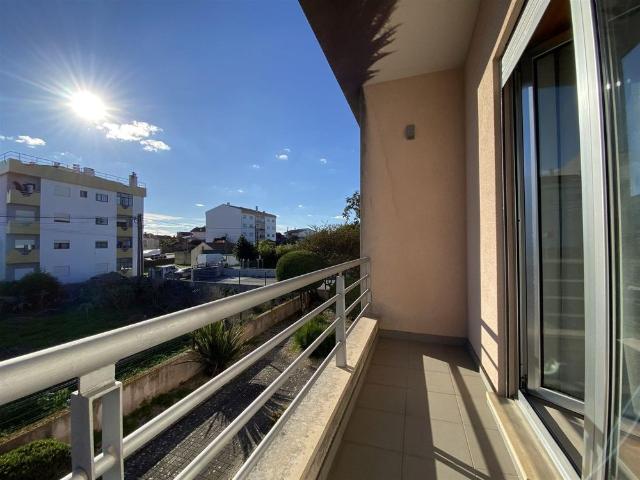 Apartamento alugar em Bairro dos Capuchos, Leiria