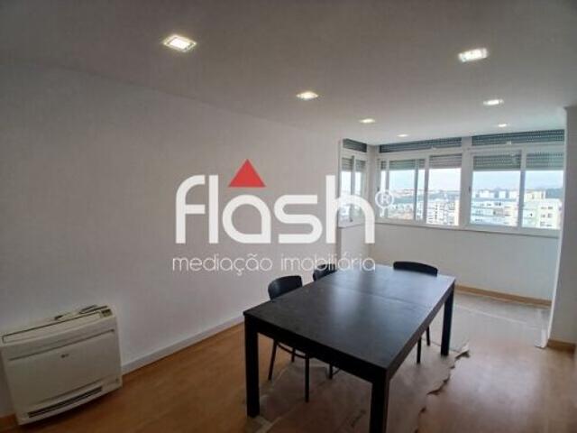 Apartamento alugar em Bairro do Aqueduto, Oeiras