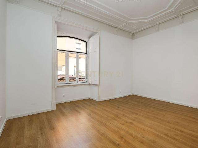 Apartamento alugar em Estrela, Lisboa