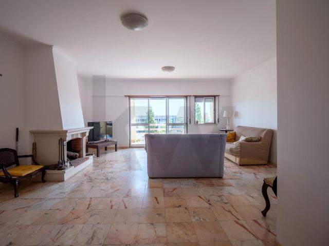 Apartamento alugar em Alcabideche, Douroana