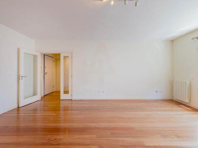 Apartamento alugar em Estrela, Lisboa