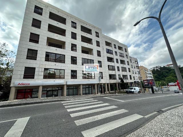 Escritório alugar em Leiria, Casal Branco