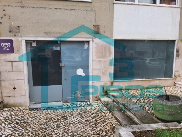 Loja alugar em Encosta do Sol, Amadora