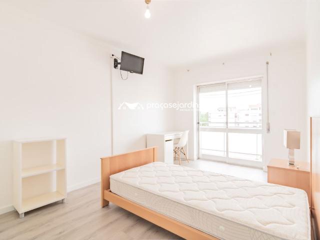 Apartamento alugar em Guimarota, Leiria