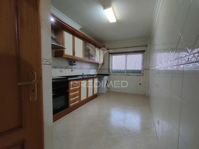 Apartamento alugar em Bairro 25 de Abril, Alto do Seixalinho, Santo André e Verderena
