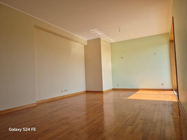 Apartamento alugar em Maia, Gueifães