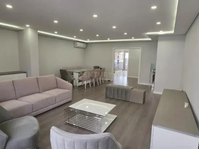 Apartamento alugar em Santiago Dos Velhos, Lisboa