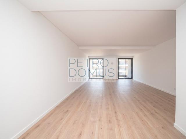 Apartamento alugar em Amadora, Lisboa