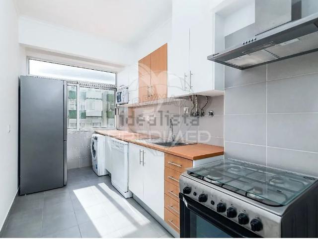 Apartamento alugar em Nova Oeiras, Oeiras