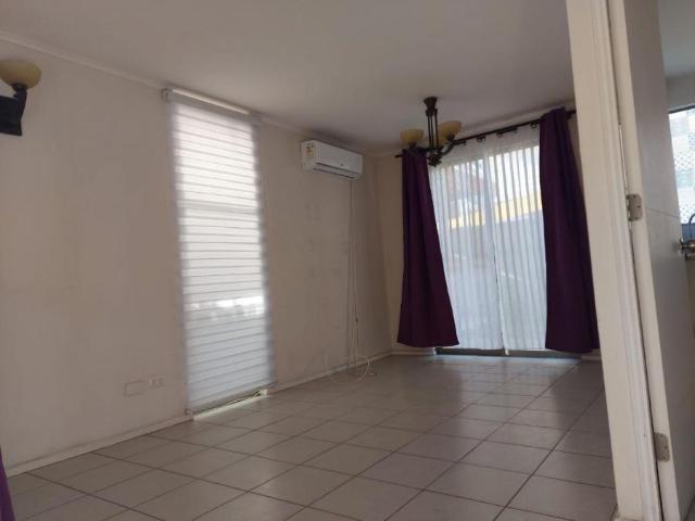 Casa en arriendo en Calle Larga, Valparaíso