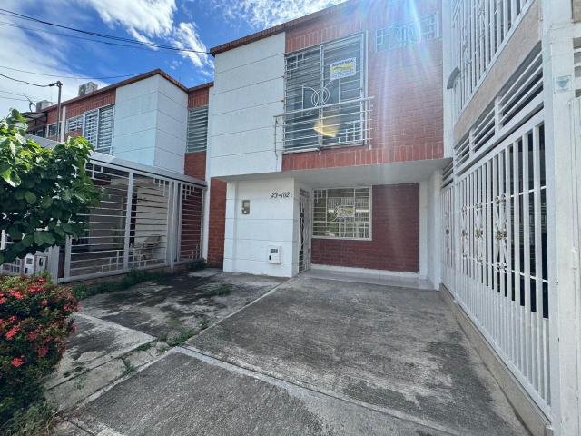 Casa en arriendo en Neiva, Huíla