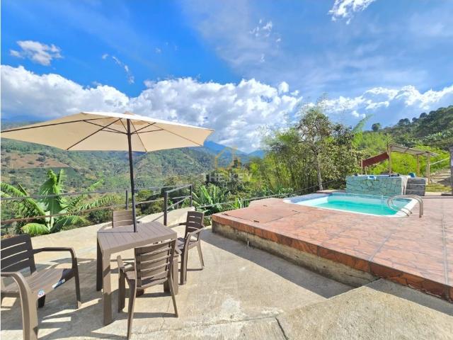 Casa en arriendo en Pijao, Cordillerana