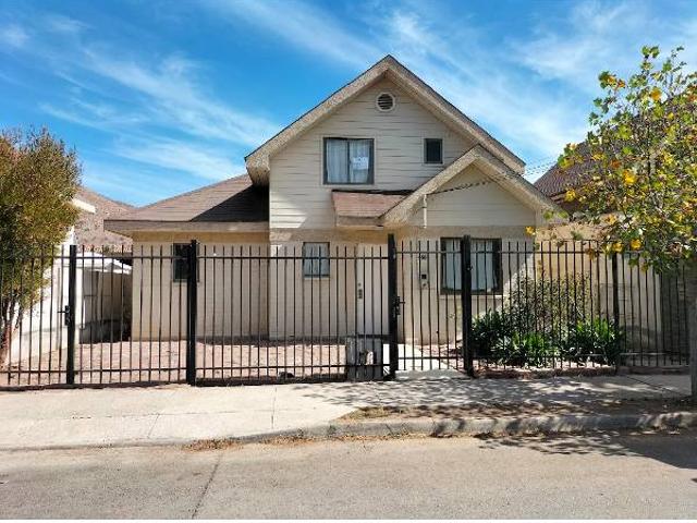 Casa en arriendo en Tiltil, Metropolitana