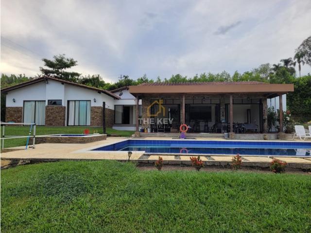 Casa en arriendo en La Tebaida, Valle