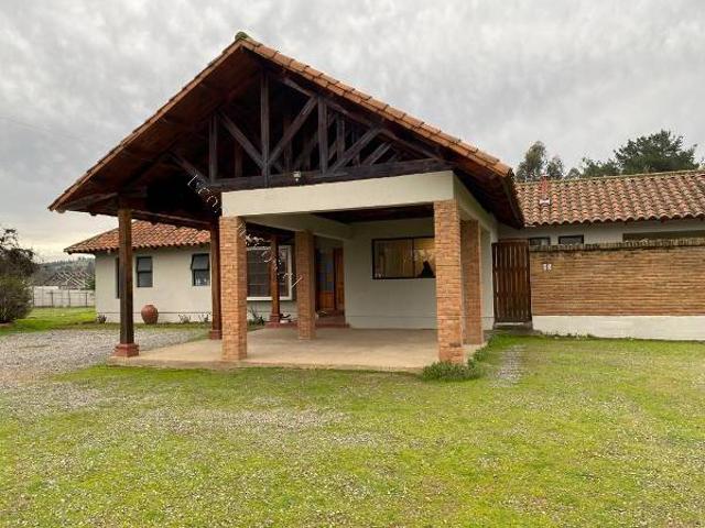 Casa en arriendo en Villa Amistad, Pencahue