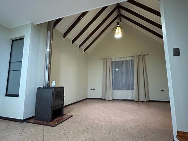 Casa en arriendo en Villa Las Araucarias, Arauco