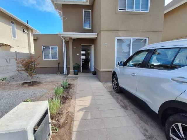 Casa en arriendo en Padre Hurtado, Metropolitana