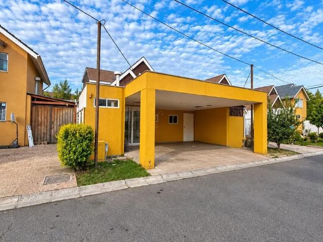 Casa en arriendo en Padre Hurtado, Metropolitana