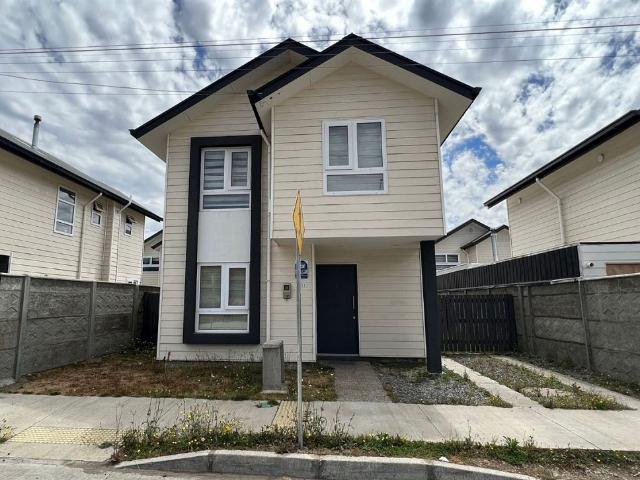 Casa en arriendo en Villa Los Magnolios, Pitrufquén