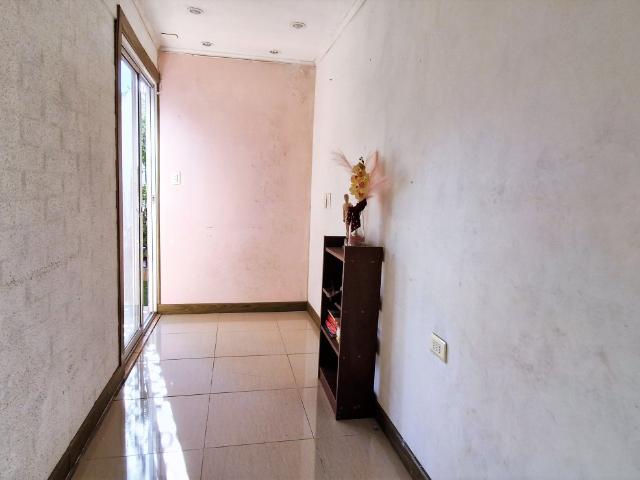 Arriendo de bodega / oficina, en La Cruz, paradero 14,5. $195.000