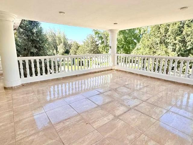 Casa en arriendo en Algarrobal, Metropolitana